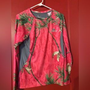 Mossy Oak Shirt. M